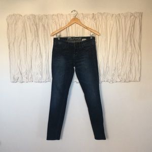 Madewell 37s distressed dark rinse jeans 👖